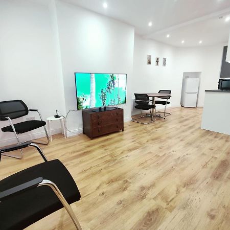 3 Bed Flat Close To Liverpool St & Brick Lane London Bagian luar foto